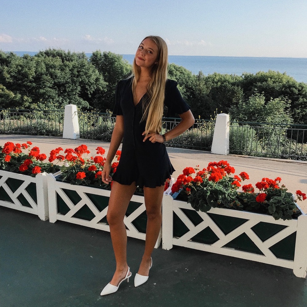 Meet your Posher, Olivia